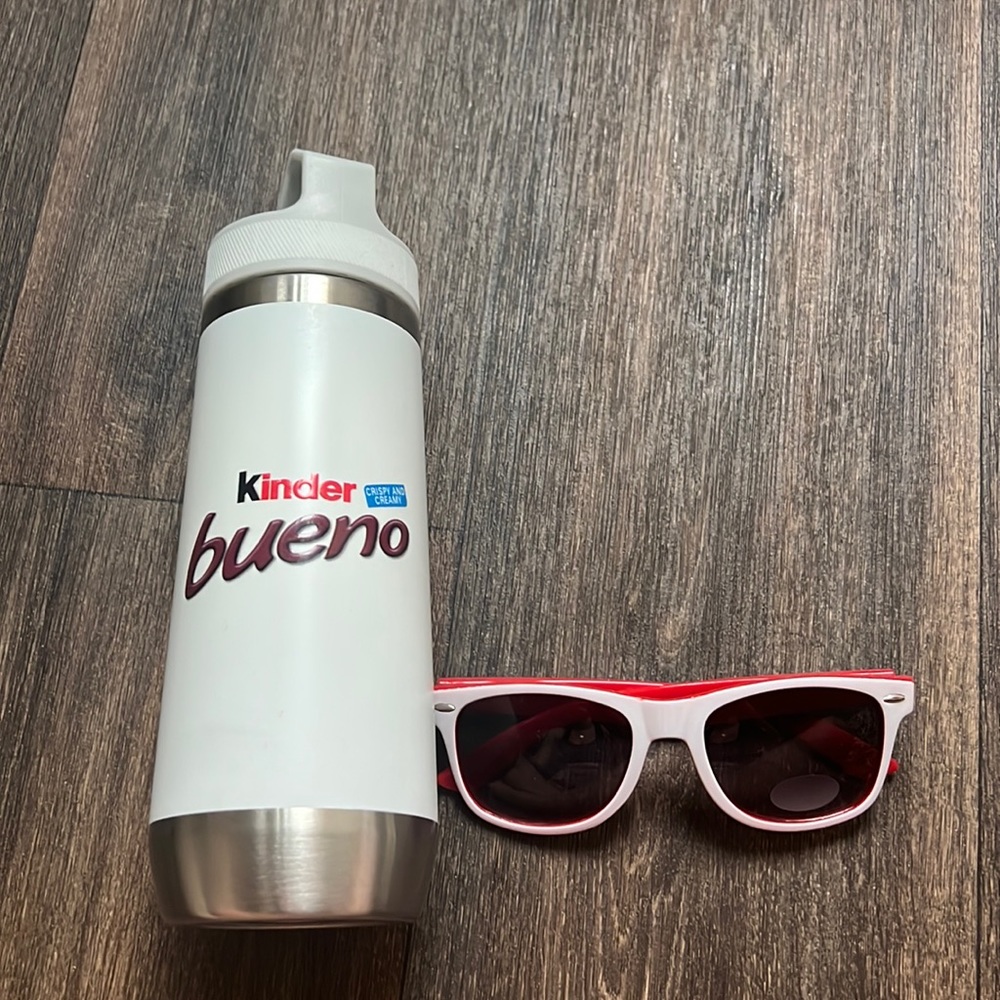 Kinder Water Bottle & Glasses